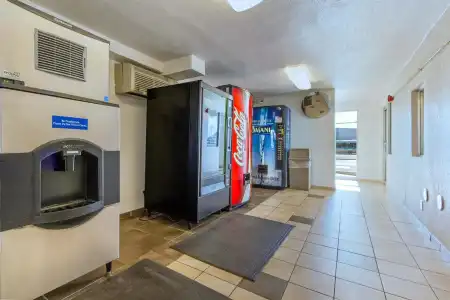 Motel 6 Phoenix North - Bell Road - 11