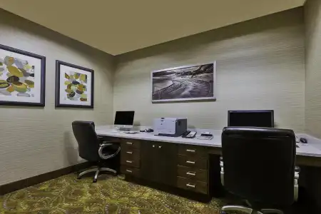 Hampton Inn & Suites Bend - 5