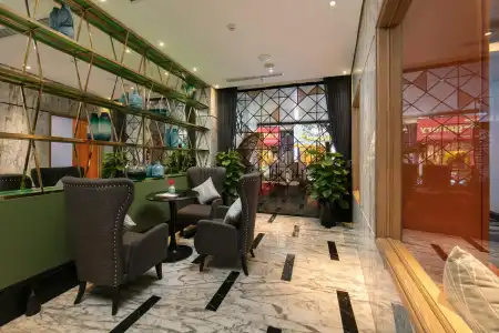 Aurora Premium - A Lifestyle - 1