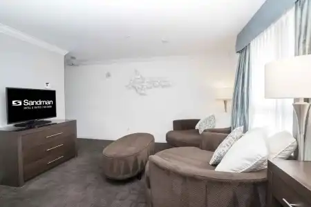 Sandman & Suites Kelowna - 99
