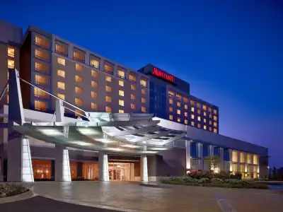 Marriott Louisville East - 17