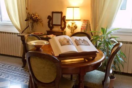 Emma Small Luxury - 13