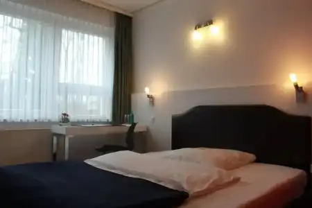 Airport- & Seminarhotel - 3