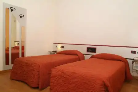 Maxim - 37