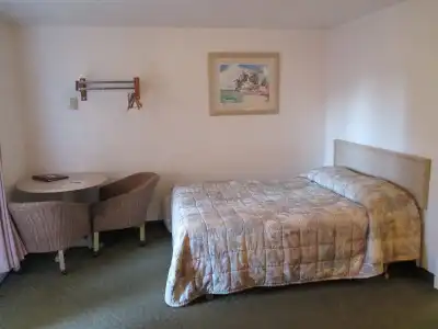 Newport Inn By OYO - Hwy 101 - 1