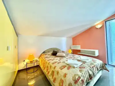 Sun Rose Apartments - 112