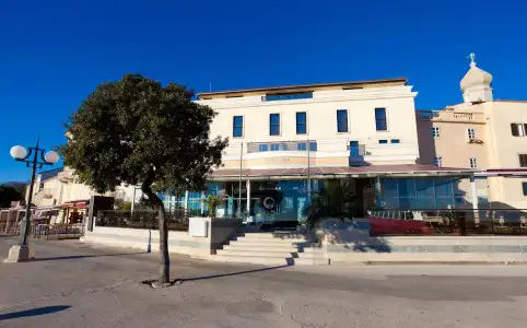 Boutique Marina - 0