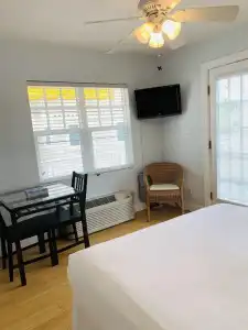 Coconut Inn - 90
