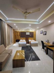 Executive Tower - 19