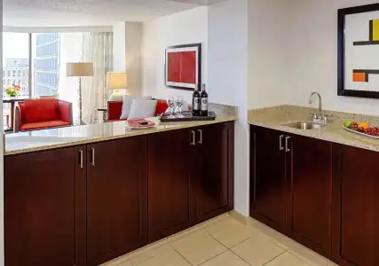 DoubleTree by Hilton Houston - Greenway Plaza - 31