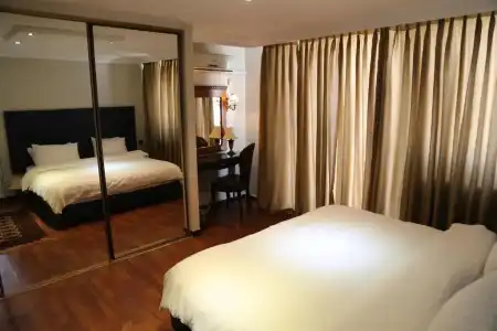 Gondola & Suites - 48