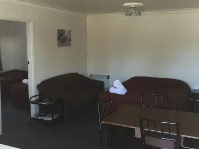 Ferry Motel - 19