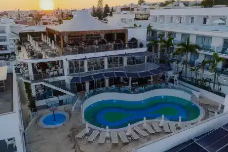 Tasia Maris Seasons - Adults Only - 32