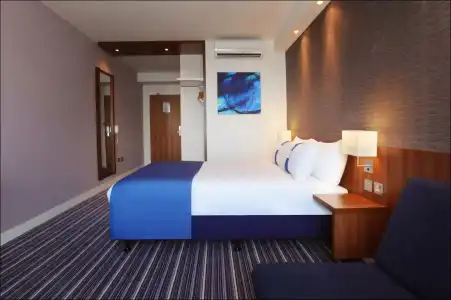 Holiday Inn Express Birmingham - Snow Hill by IHG - 2