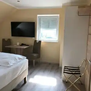 Select Suites & Aparts - 76