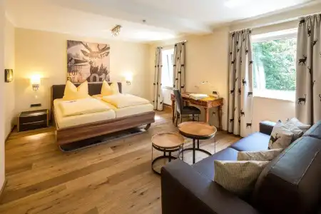 Boutique-Bayerischer Hof - 2