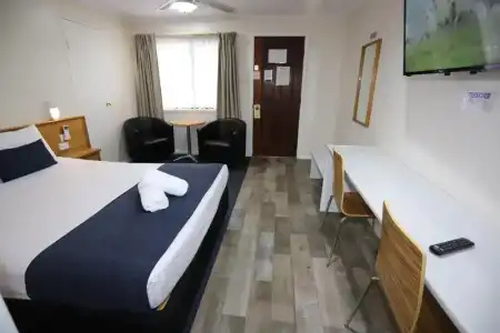 Reign Inn Newcastle - 127