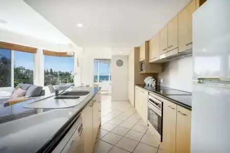 Rolling Surf Resort - 280