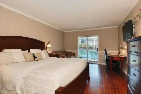 South Thompson Inn & Conference Centre - 98