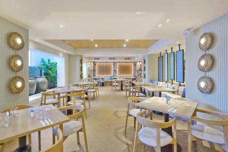 Sunset Beach Club Apartments - 25