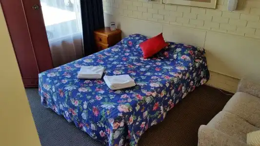 Mayfield Motel - 2