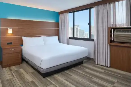 Holiday Inn Express WAIKIKI by IHG - 90