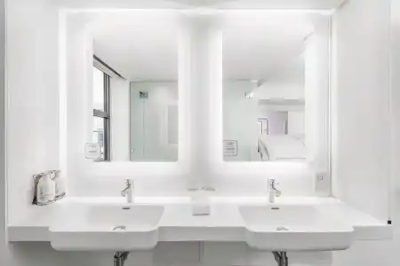 YOTEL Edinburgh - 58
