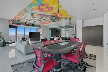 Beautiful Palms Place Suite - 78