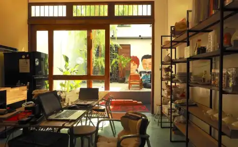 Yu Cafe Hostel - 20