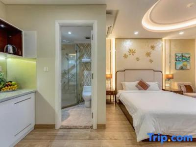 Golden Tree & Apartment - 31