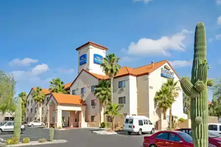 Baymont by Wyndham Tucson Airport - 18