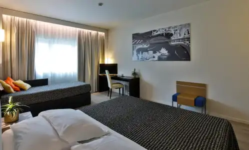 The Sydney - 36