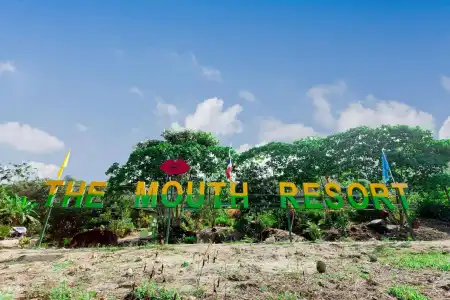 The Mouth Resort - 17