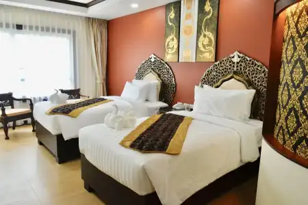 White Boutique and Spa - 6