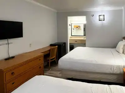 Motel 6 San Francisco, CA - Lombard Street - 2