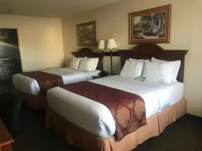 Days Inn by Wyndham Abilene - 13