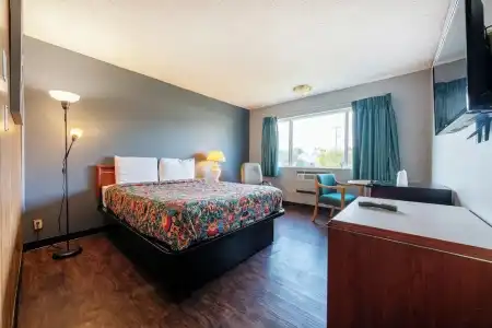Best Value Inn by OYO Portland OR South East - 41