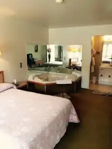 Town N Country Motor Inn - 58