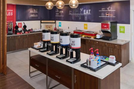Hampton Inn Anchorage - 35