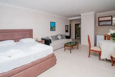 Open Sea Luxury Apartments - 36