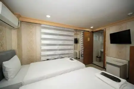 MAXWELL Boutique-hotel - 32