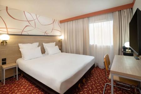 Sure by Best Western Caen Mémorial - 54