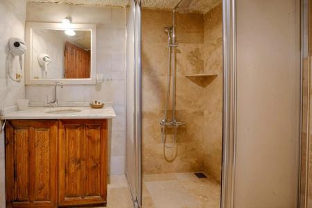 Tulip Cave Suites - 24
