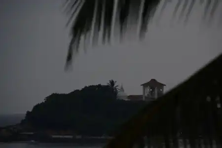 SURF UNA Beach - 12