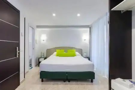 Sorrento Flats - 83