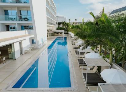 Tasia Maris Seasons - Adults Only - 25