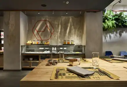 The Modernist - 23