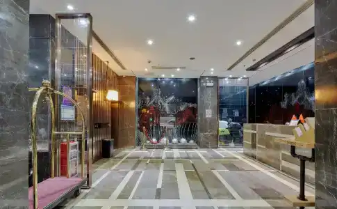 InSails ZhongshanBa Subway Station Guangzhou - 8