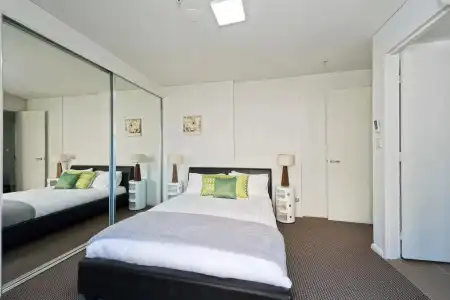 Astra Apartments Miller Street - 3