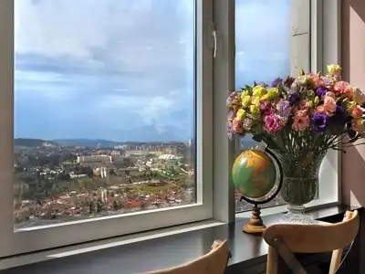21st Floor - 92